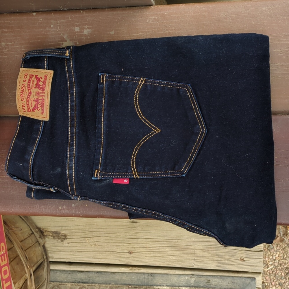 Levi 311 Sz 28